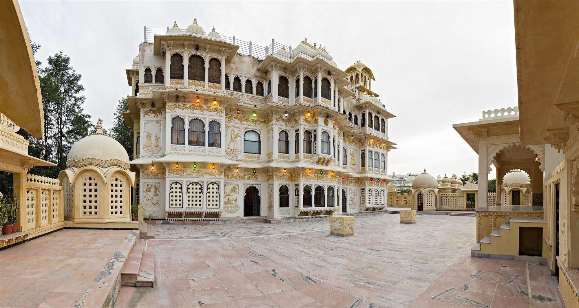 Hotel Chunda Palace 5*